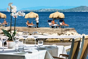 3 restaurants, spécialités Cuisine méditerranéenne