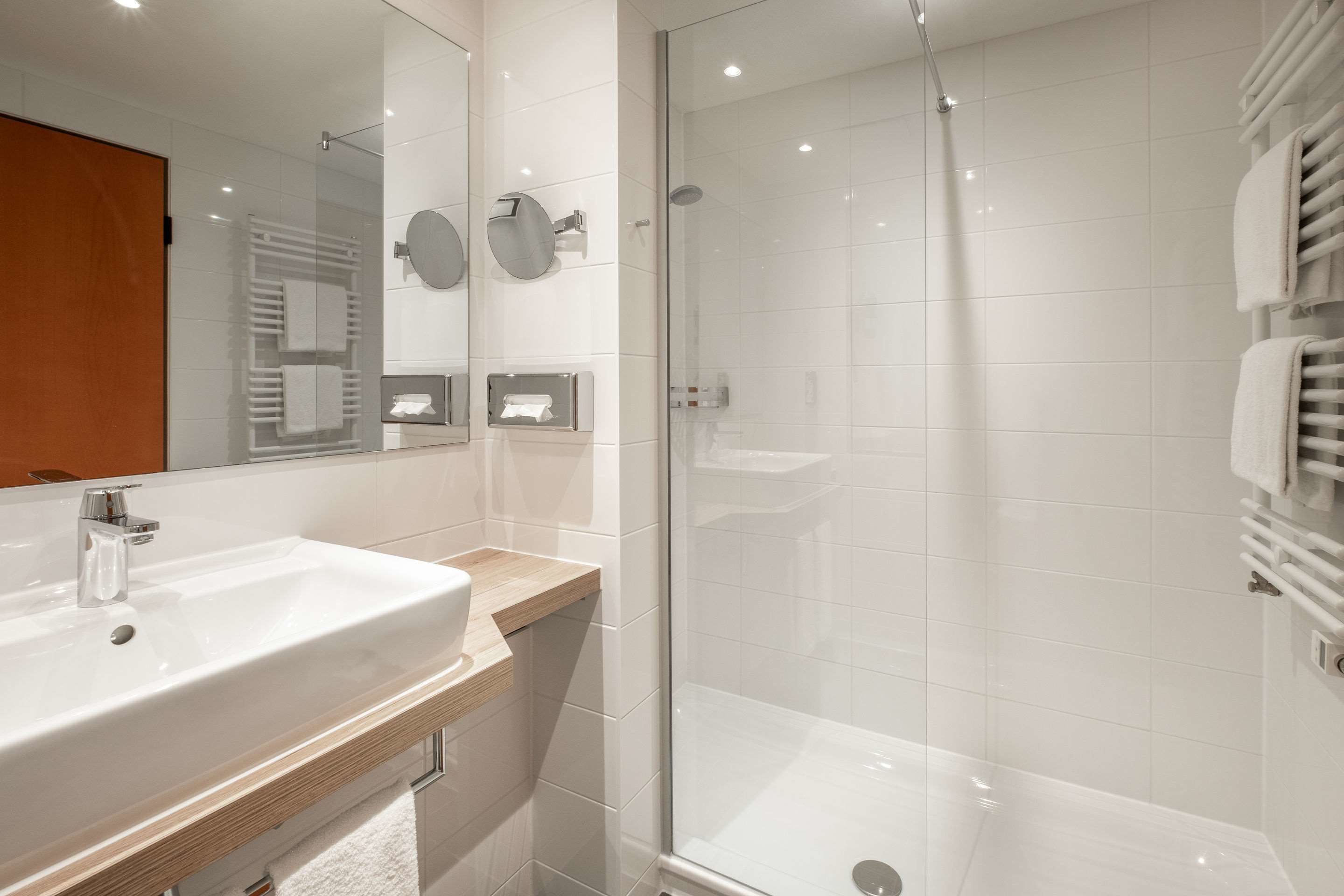 eco-friendly toiletries, hair dryer, towels