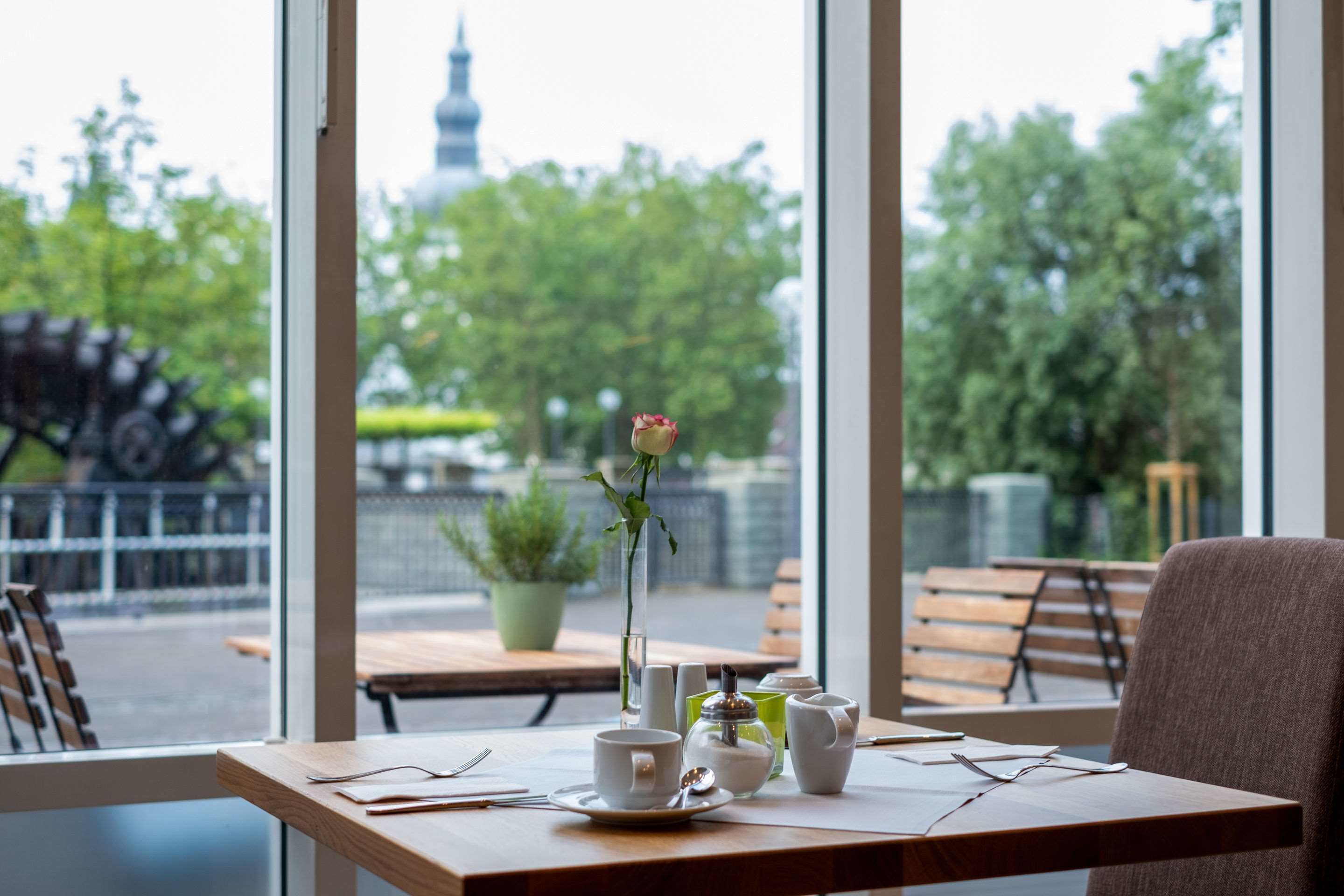 Tägliches Frühstücksbuffet (16.50 EUR pro Person)