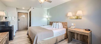 Travelodge by Wyndham Longmont