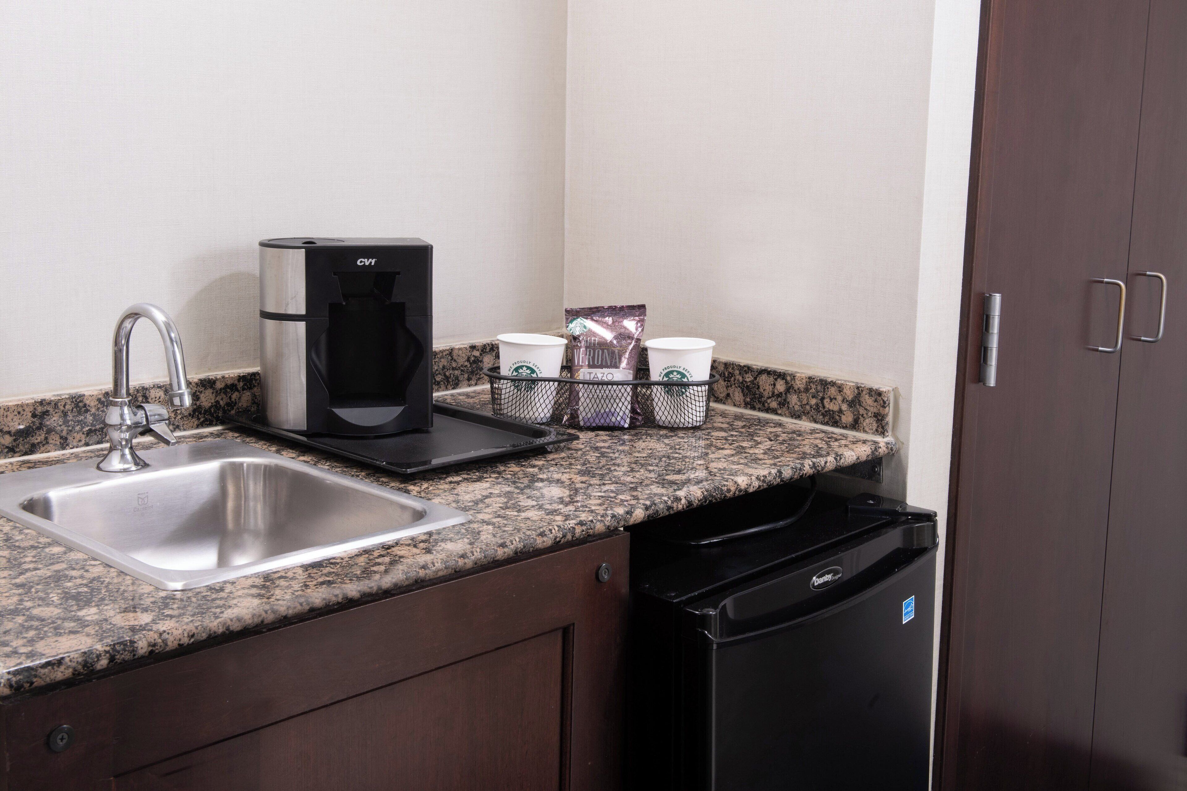 1 bedroom, premium bedding, pillow-top beds, in-room safe