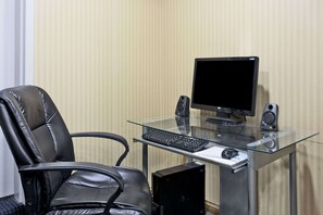 Business centre - Super 8 by Wyndham Franklin Hwy 31 (Franklin)
