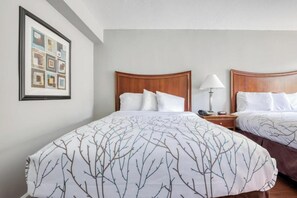 Frette Italian sheets, premium bedding, down duvets, pillow-top beds - Gardentree Hotels Memphis East near I 40 (Memphis)