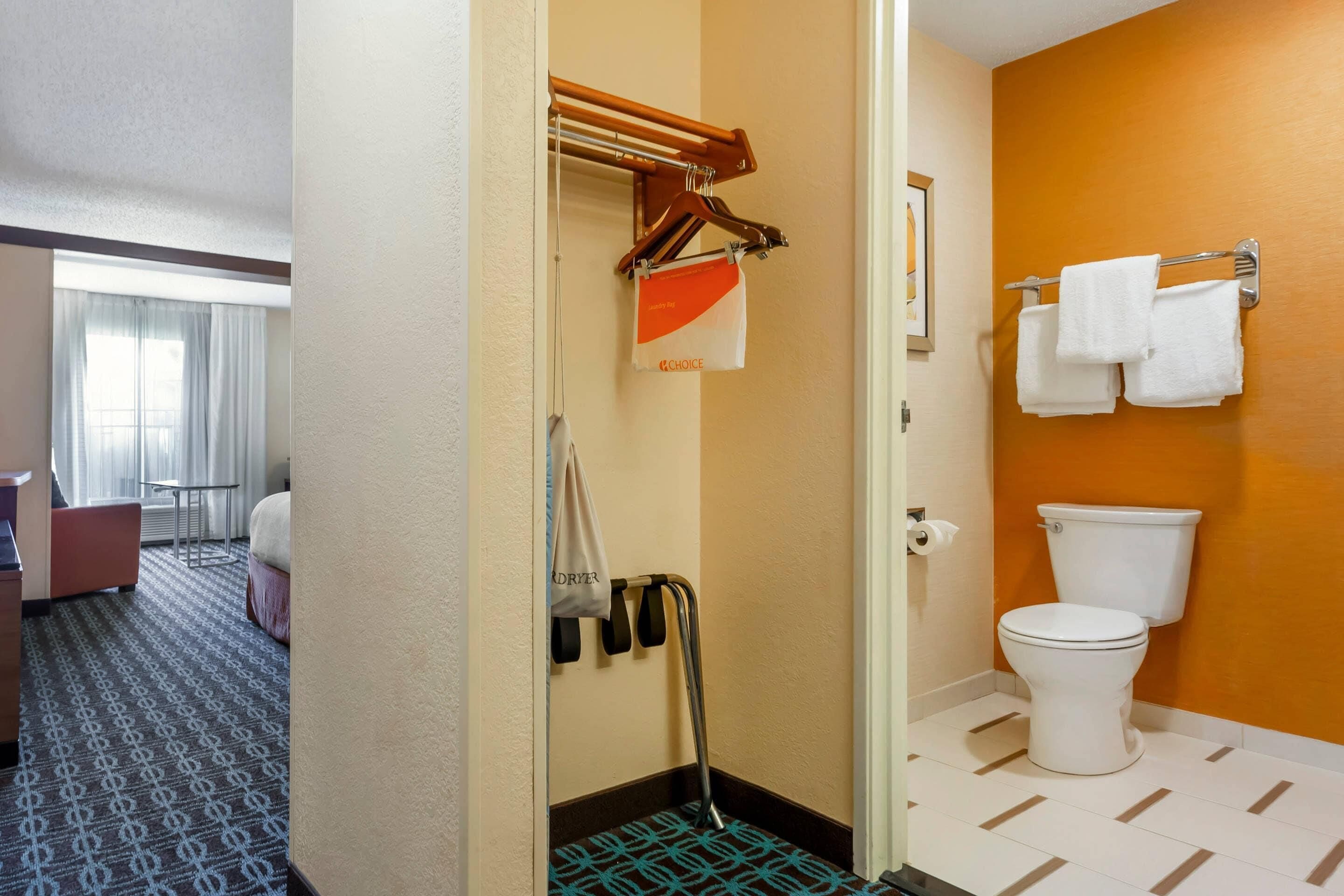 hypo-allergenic bedding, in-room safe, desk, laptop workspace