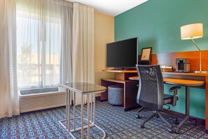 Hypo-allergenic bedding, in-room safe, desk, laptop workspace