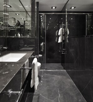Chambre Double, balcon, vue ville (Petit) | Salle de bain