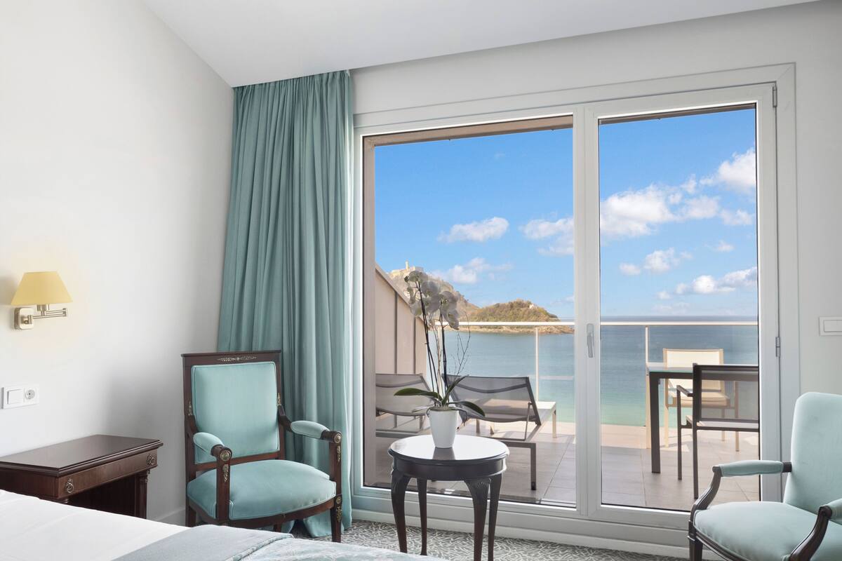 penthouse, terrace, sea view | 1 bedroom, premium bedding, select comfort beds, minibar