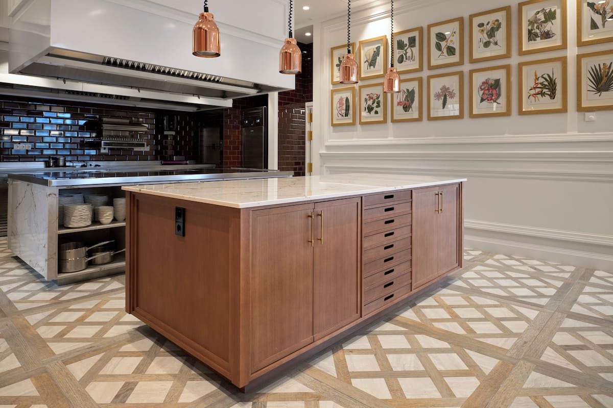 breakfast, lunch, dinner served; local cuisine, sea views