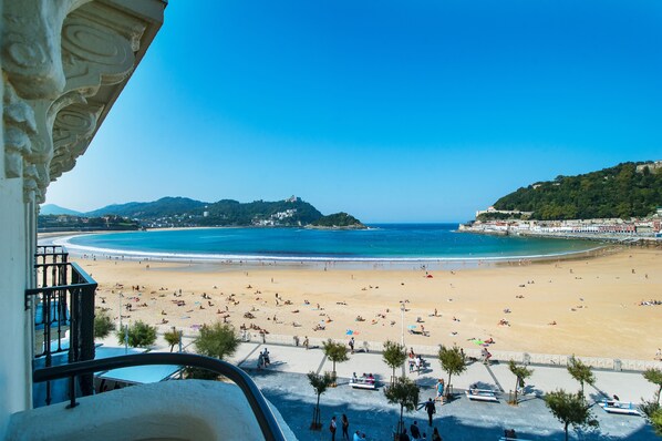 Ubicación a pie de playa y toallas de playa