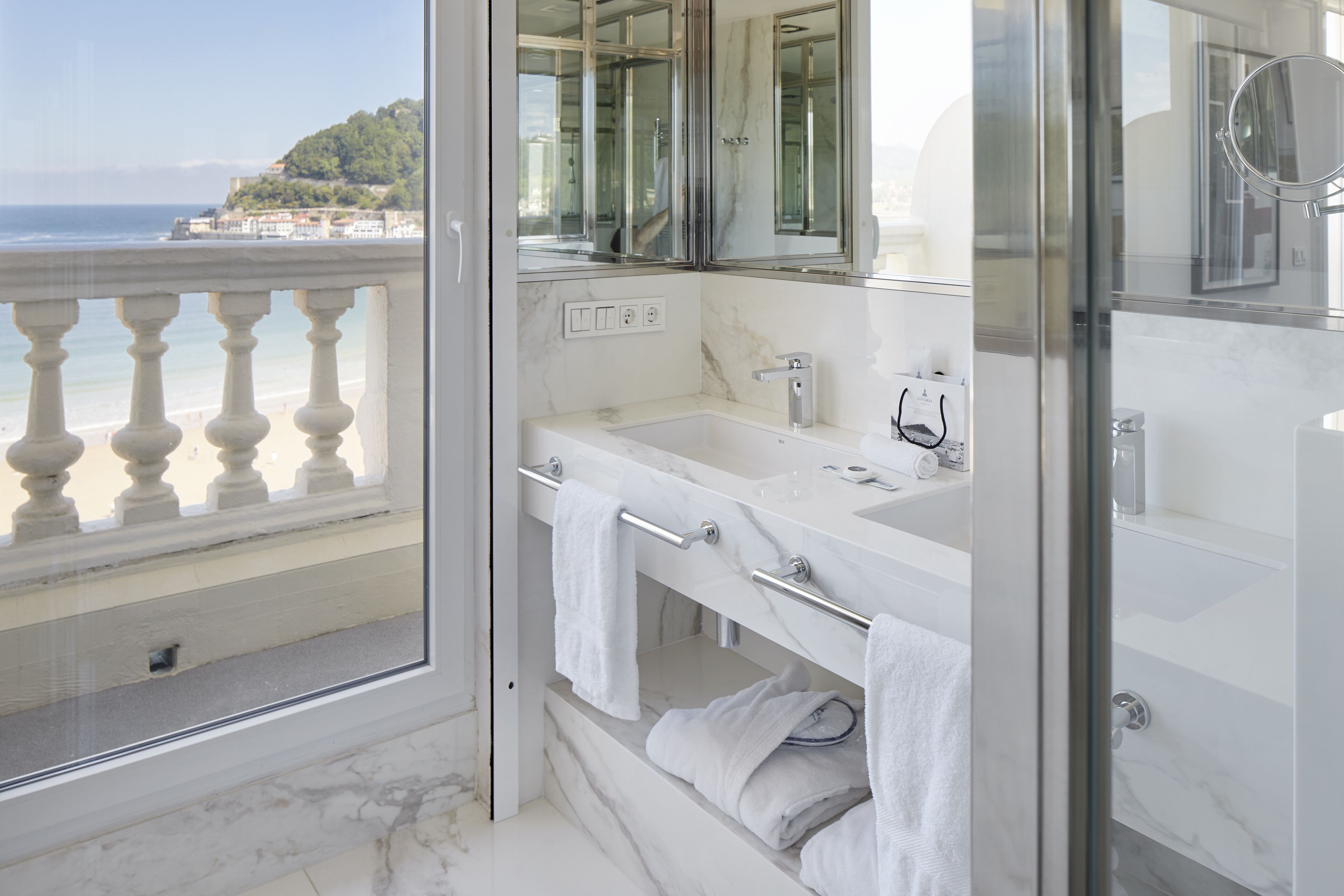 classic double room, balcony, sea view | balcony view