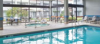 Courtyard by Marriott Detroit Troy