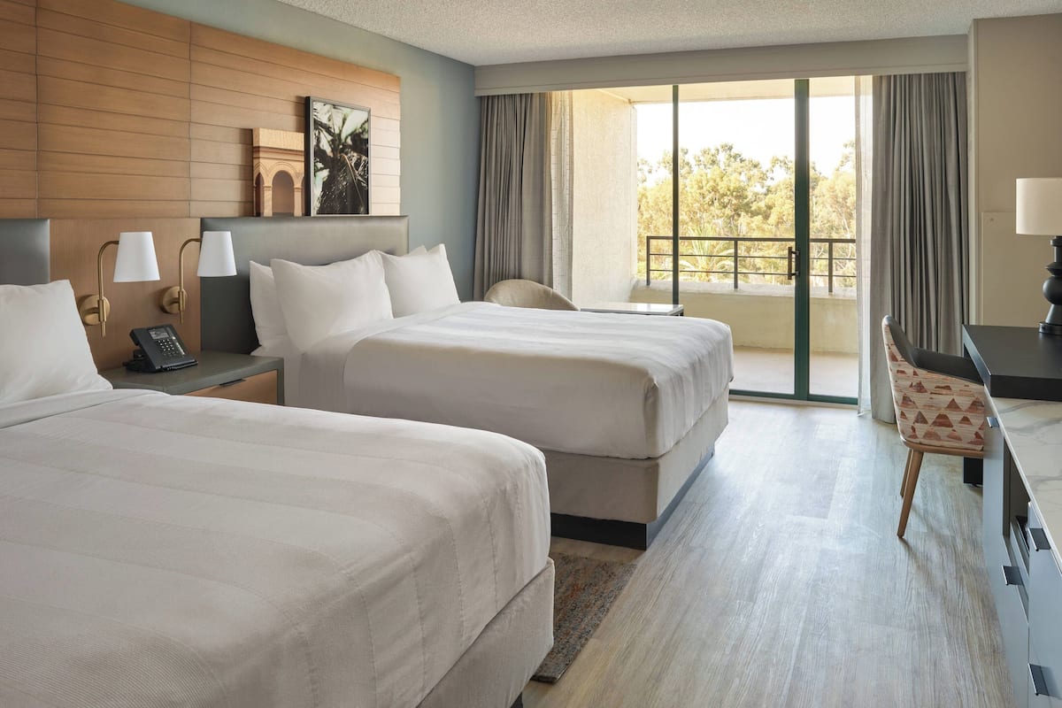 Premium bedding, in-room safe, desk, blackout curtains