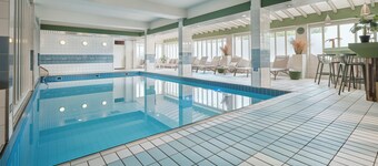 Carlton Oasis Hotel