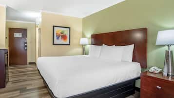 Standard Room, 1 King Bed, Non Smoking, Refrigerator & Microwave | Premium bedding, down comforters, Select Comfort beds, desk