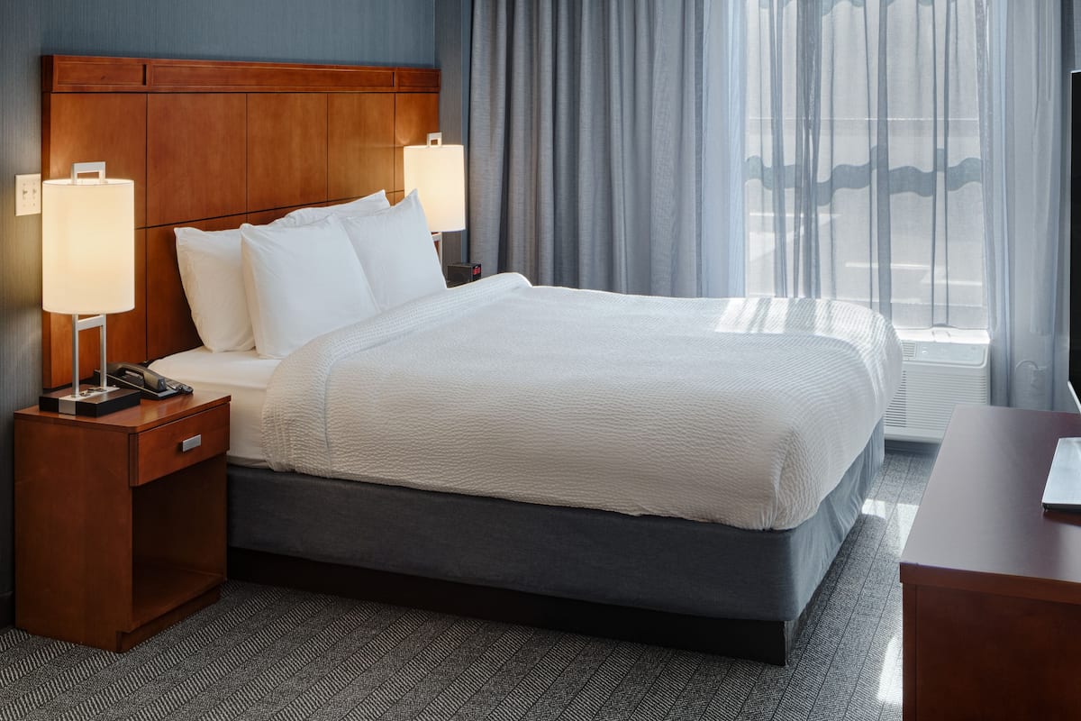 1 bedroom, premium bedding, pillowtop beds, desk