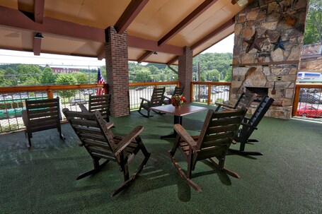 Wild Bear Inn - Image 32