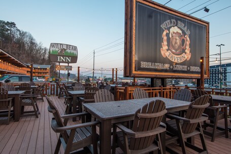 Wild Bear Inn - Image 5