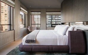 Frette Italian sheets, premium bedding, minibar, in-room safe - The Time New York, part of JdV by Hyatt (New York)