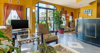 Econo Lodge Inn & Suites near Chickamauga Battlefield