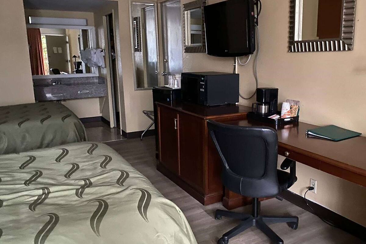 Studio Suite, 2 giường đôi, không hút thuốc | 4 phòng ngủ, bộ đồ giường cao cấp, nệm Tempur-Pedic 
