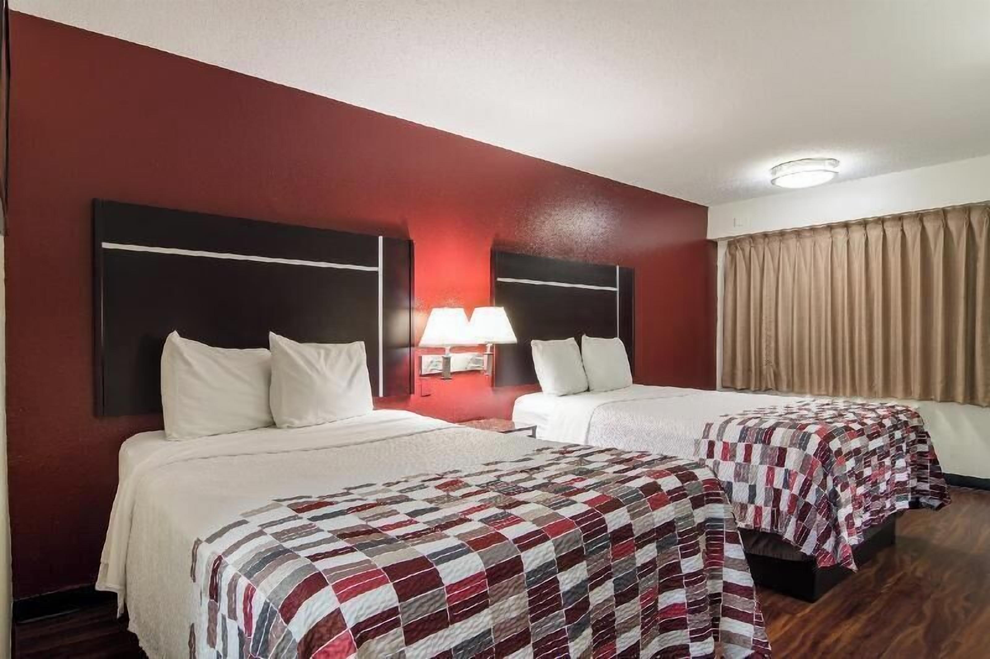 Desk, blackout drapes, free WiFi, bed sheets