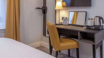 Standard Room, 1 Double Bed, Non Smoking (Small Room) | Soundproofing, iron/ironing board, free WiFi, bed sheets