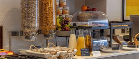 Daily continental breakfast (GBP 12.95 per person)