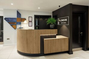 Reception - Four Points Flex by Sheraton London Kensington Olympia (London)