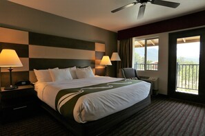 Standardzimmer, 1 King-Bett, Nichtraucher, Balkon | Allergikerbettwaren, Pillowtop-Betten, Zimmersafe, Schreibtisch