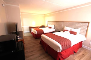 Ropa de cama de alta calidad y escritorio