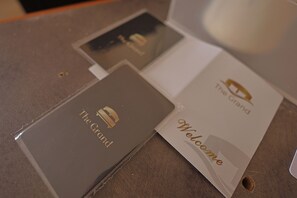 Premium bedding, desk, iron/ironing board, free WiFi