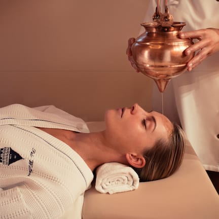 Sauna, hot tub, steam room, body treatments, aromatherapy