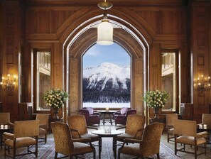 Sala de estar en el lobby
