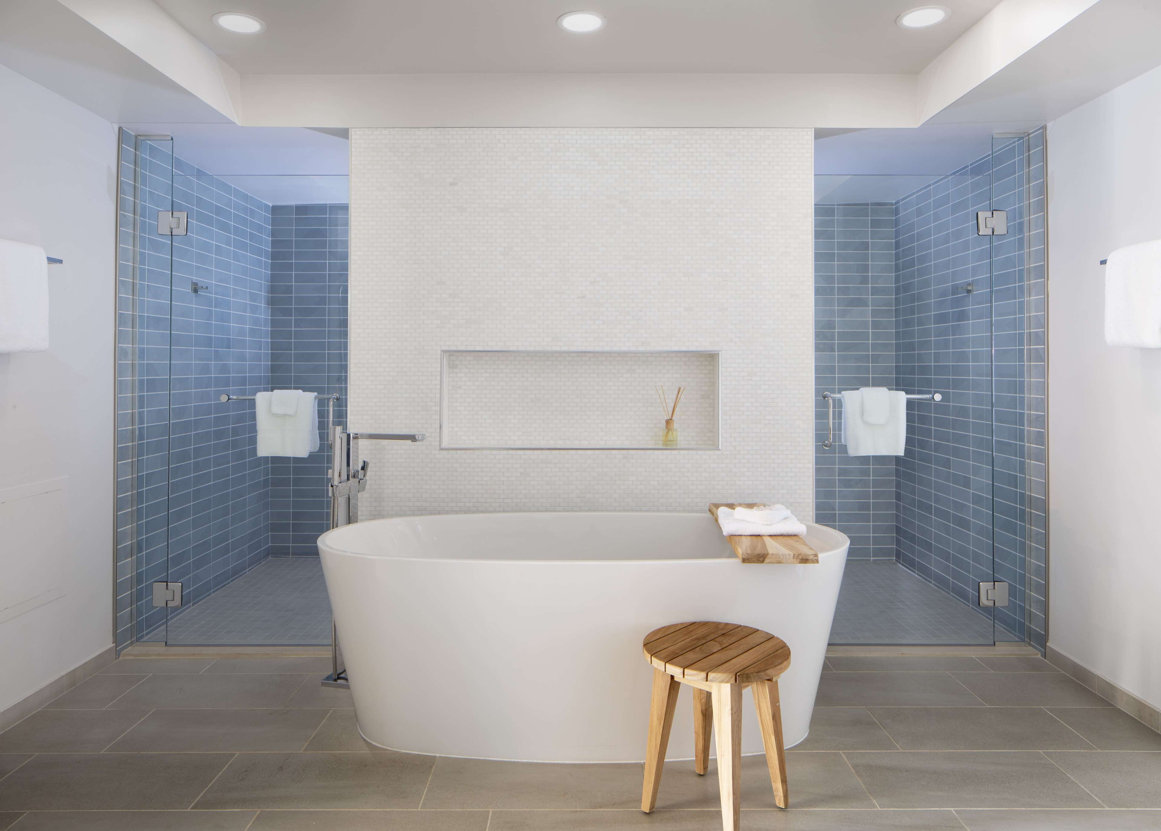 presidential suite, 1 bedroom, oceanfront (1 king + sofa bed) | bathroom | combined shower/bathtub, free toiletries, hair dryer, towels