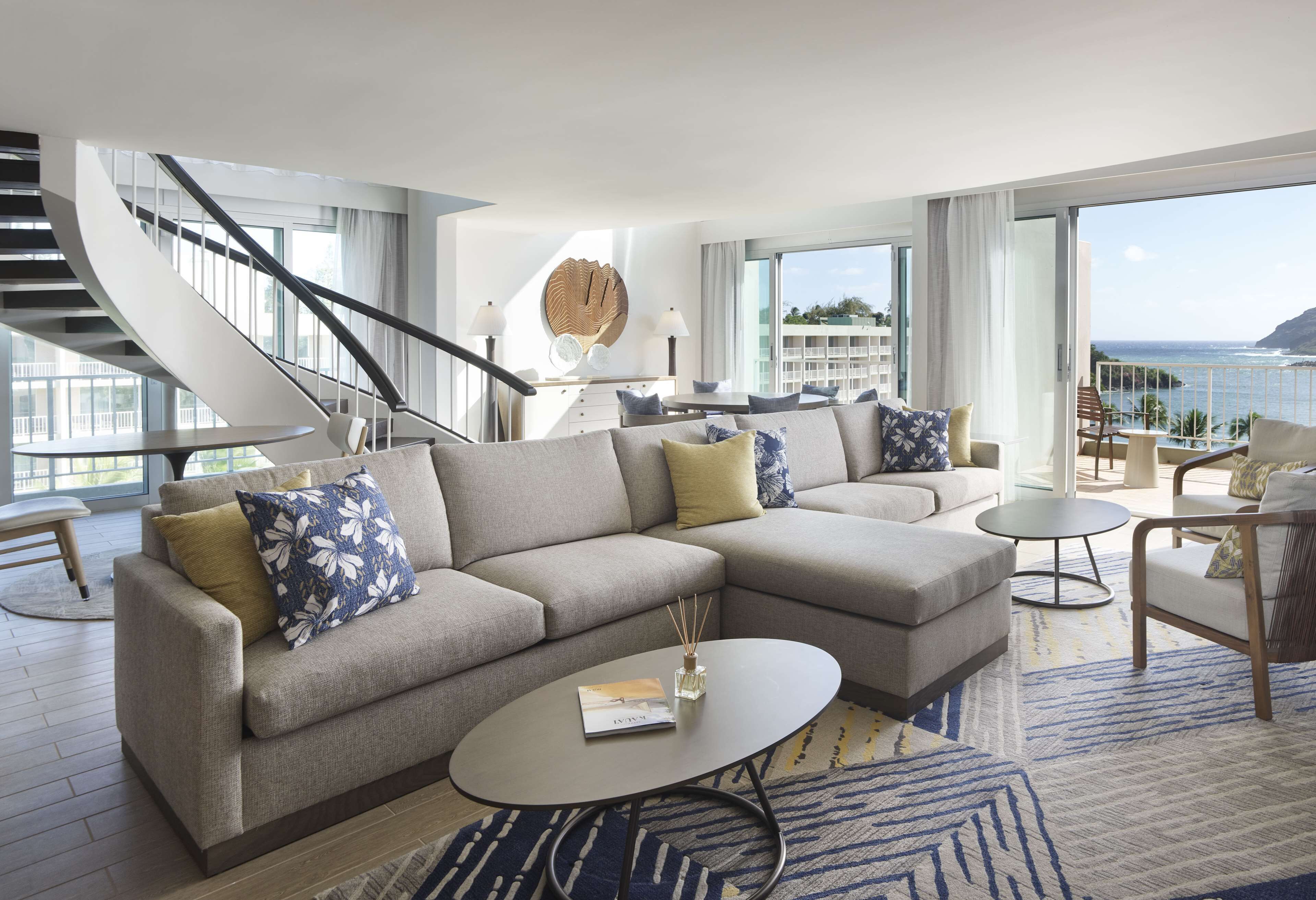 presidential suite, 1 bedroom, oceanfront (1 king + sofa bed) | egyptian cotton sheets, premium bedding, pillow-top beds, in-room safe