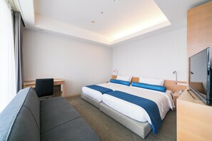 Deluxe Twin Non Smoking with Balcony | Premium bedding, desk, laptop workspace, blackout drapes - Naha Tokyu REI Hotel (Naha)