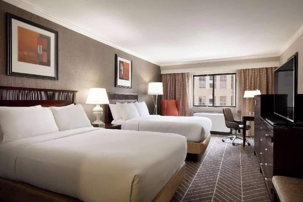 Hypo-allergenic bedding, in-room safe, desk, laptop workspace