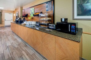 Free daily continental breakfast