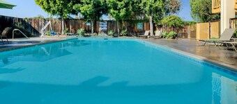La Quinta Inn & Suites by Wyndham Irvine Spectrum