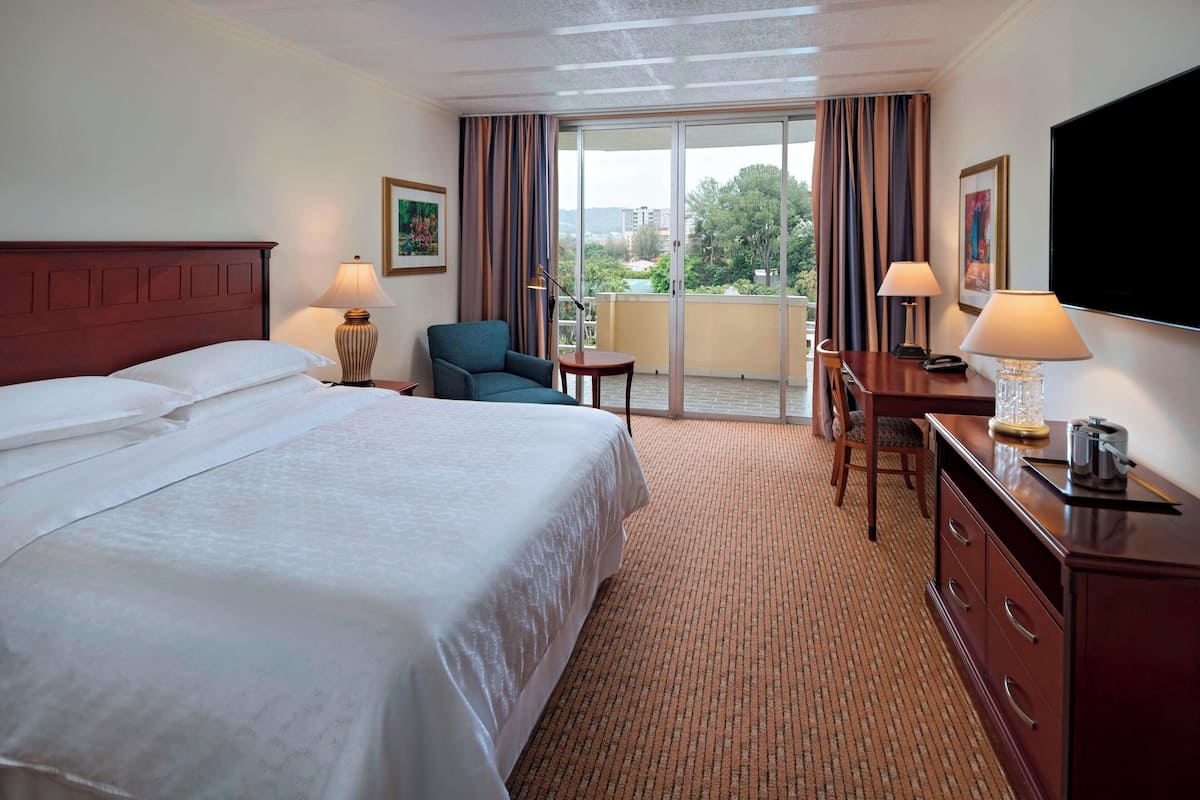 Premium bedding, minibar, in-room safe, desk