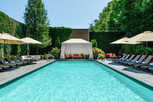 Seasonal outdoor pool, pool cabanas (surcharge), pool umbrellas - J House Greenwich (Riverside)