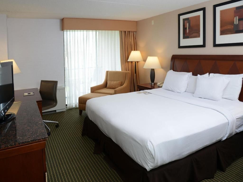 Premium bedding, down comforters, pillowtop beds, in-room safe