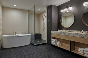Presidential Suite, 1 Bedroom | Bathroom | Combined shower/tub, eco-friendly toiletries, hair dryer, towels - Sheraton Denver Downtown Hotel (Denver)