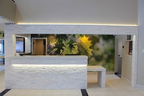 Check-in/check-out kiosk - Wyndham Garden Fort Wayne (Fort Wayne)