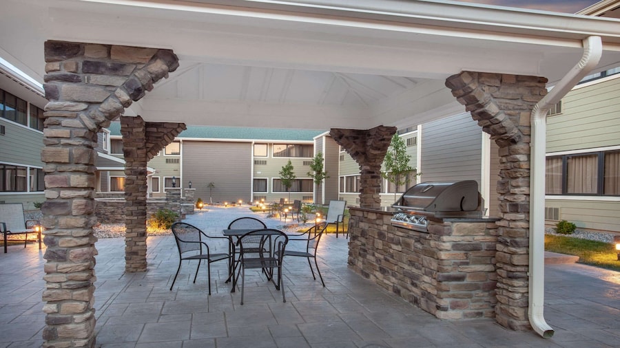 Wyndham Garden Fort Wayne