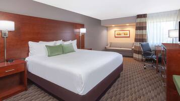 Cortinas blackout, insonorización y tabla de planchar con plancha