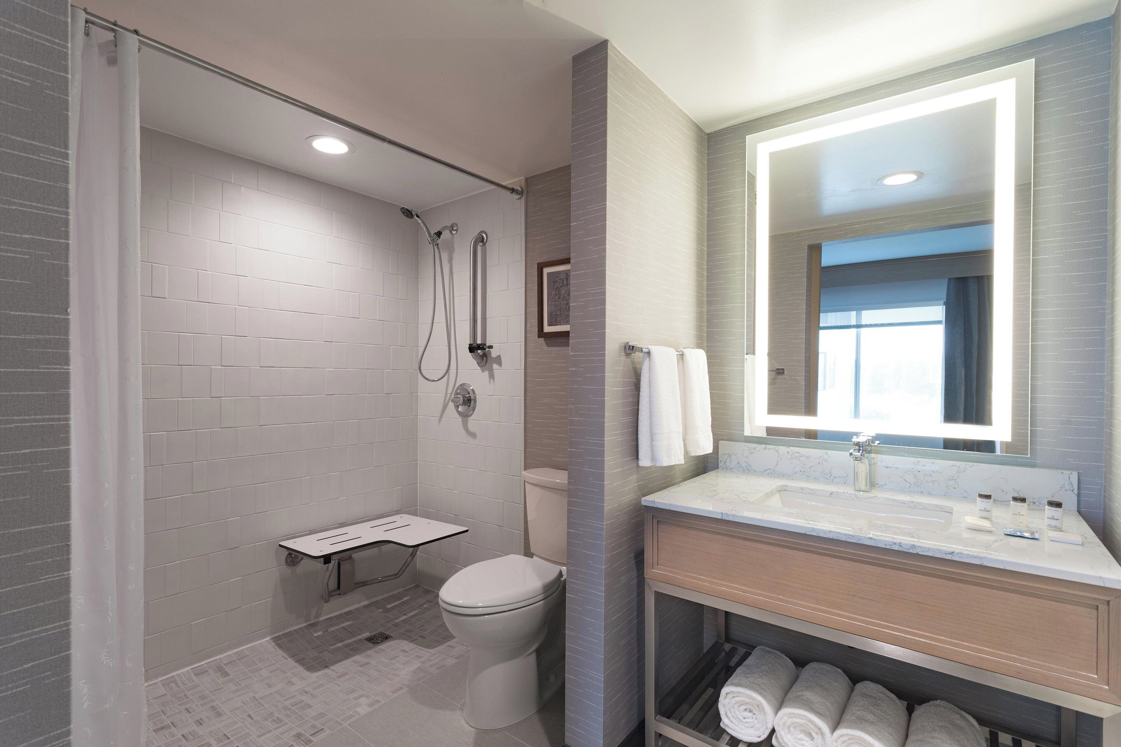 Photo - Sheraton Suites Columbus Worthington