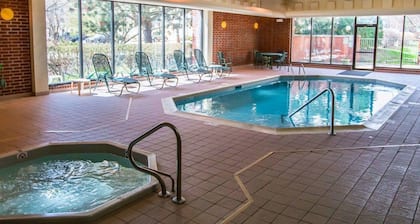 Quality Inn Schaumburg - Chicago near the Mall
