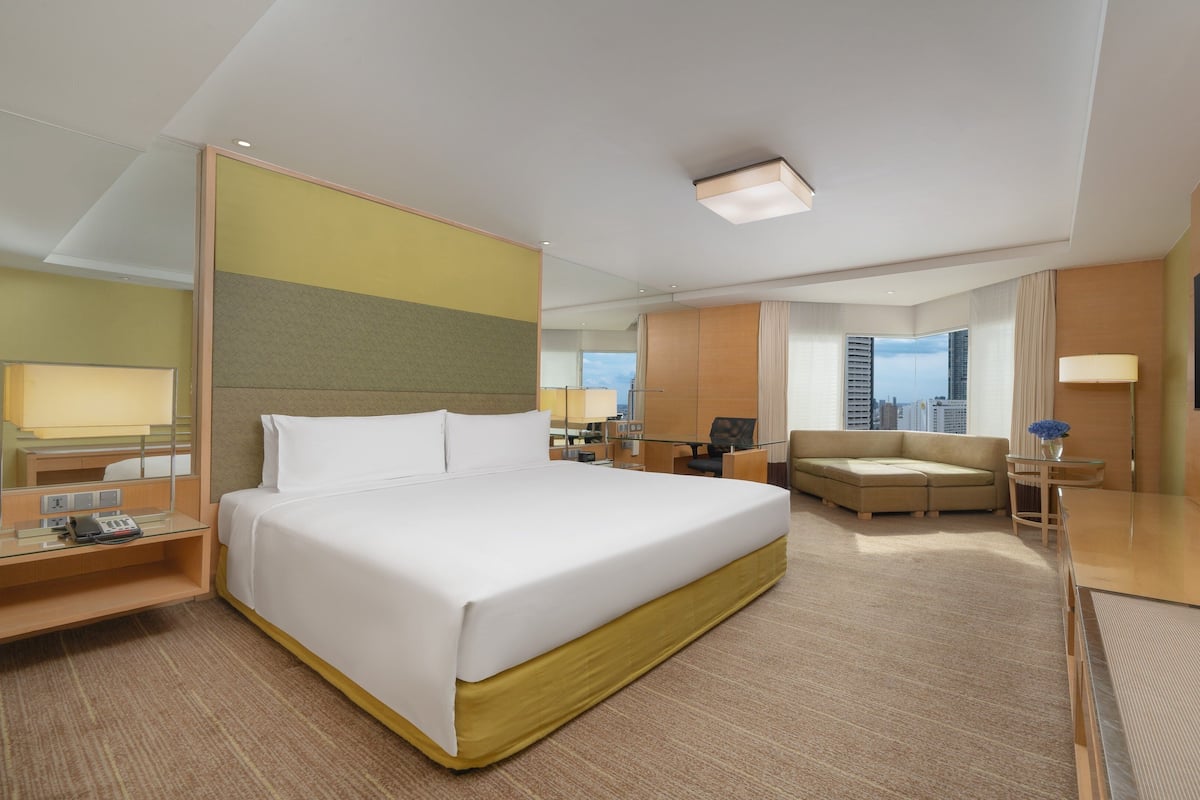 Hochwertige Bettwaren, Minibar, Zimmersafe, individuell eingerichtet