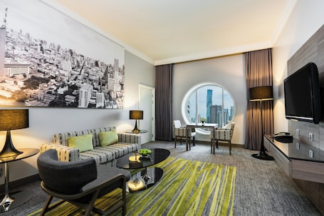 Suite, 1 Bedroom, Non Smoking, City View | Premium bedding, minibar, in-room safe, individually furnished. Holiday Inn Bangkok Silom by IHG